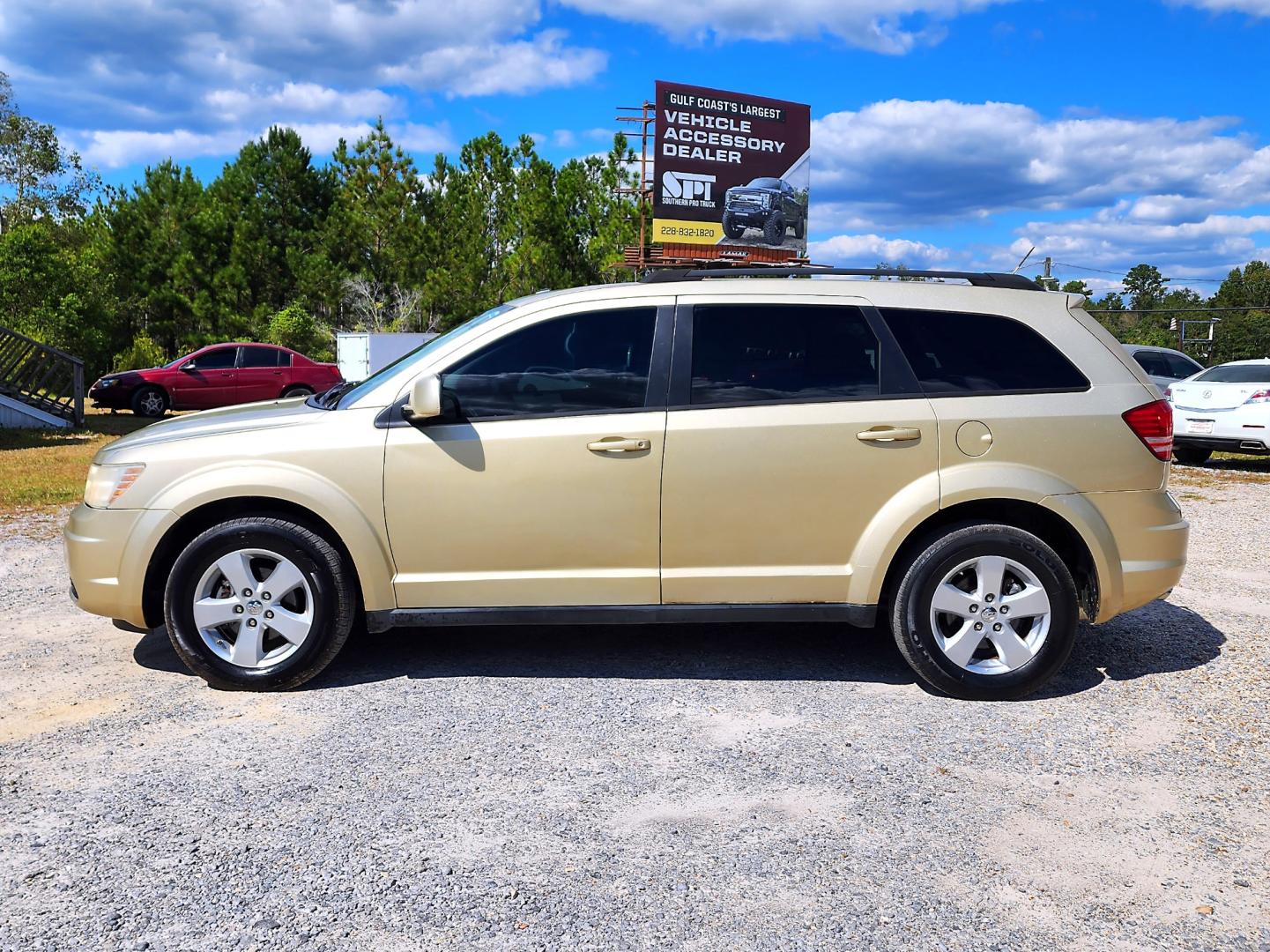 2010 Biege Dodge Journey SXT (3D4PG5FV1AT) with an 3.5L V6 SOHC 24V engine, 6-Speed Automatic transmission, located at 18001 Kellogg Rd, Saucier, MS, 39574, (228) 832-1441, 39.421459, -76.641457 - THIRD ROW !! 2010 DODGE JOURNEY SXT – It's A CARFAX Well-Maintained Vehicle! – CARFAX GREAT-VALUE Vehicle! – DODGE Strong! - V6! 3.5L SOHC 24V – Runs GREAT - Just Serviced! – AUTOMATIC Transmission – Ice COLD A/C with Rear Controls – AM // FM // - Photo#3